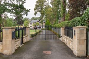 Photo 33- click for photo gallery